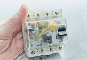 02-應該使用何種漏電斷路器？_范嘉華